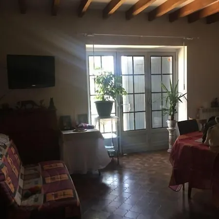 Au Coeur Du Medoc Bed & Breakfast *